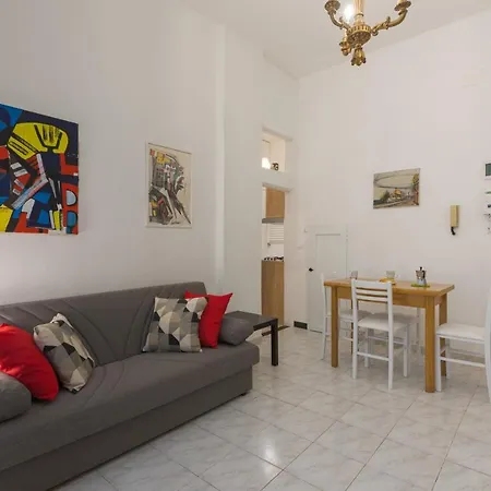 Apartment Dimora Alla Maddalena - Affitti Brevi Italia Genoa